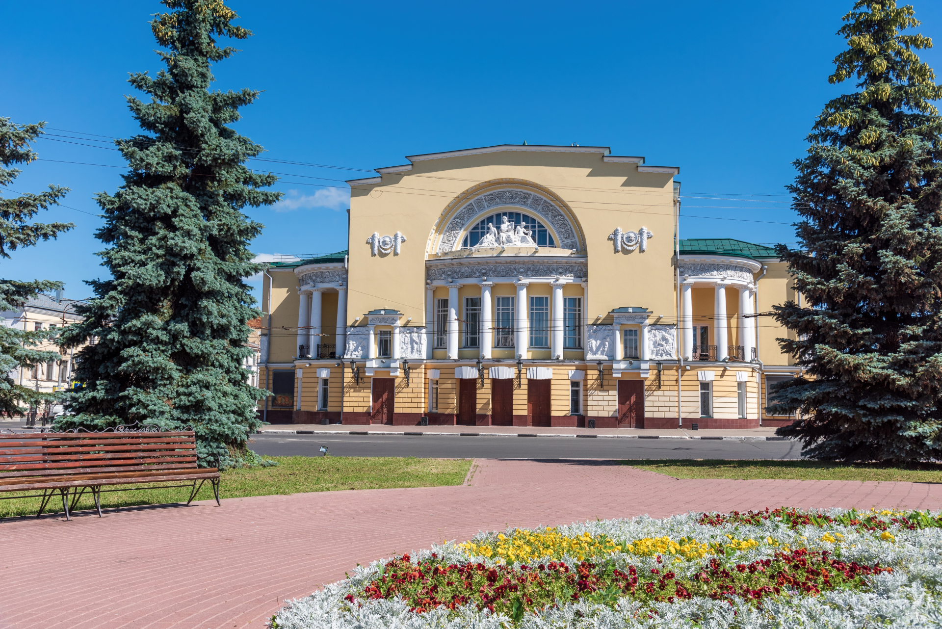 Театр