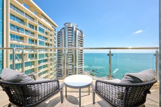 Superior Suite with Sea View - with Double Bed and Sofa: Photo 5