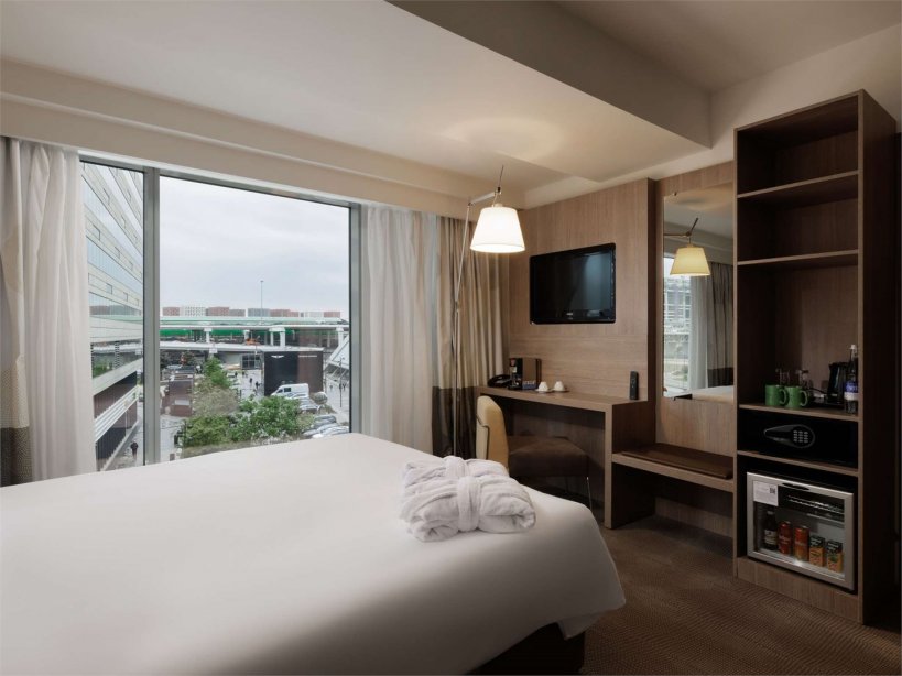 Superior room, for people with limited mobility - with a double bed, city view