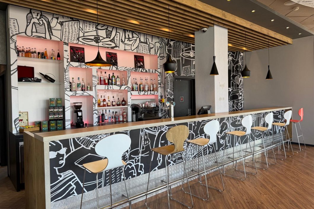 Lobby Bar
