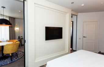Suite Double Bed Room: Photo 3