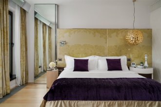 Two-room SO VIP suite with a view of Voznesensky Prospekt – with a large double bed: Photo 2