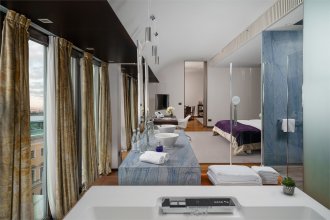 SO VVIP Presidential Suite with Jacuzzi and Fireplace – with a large double bed: Photo 5