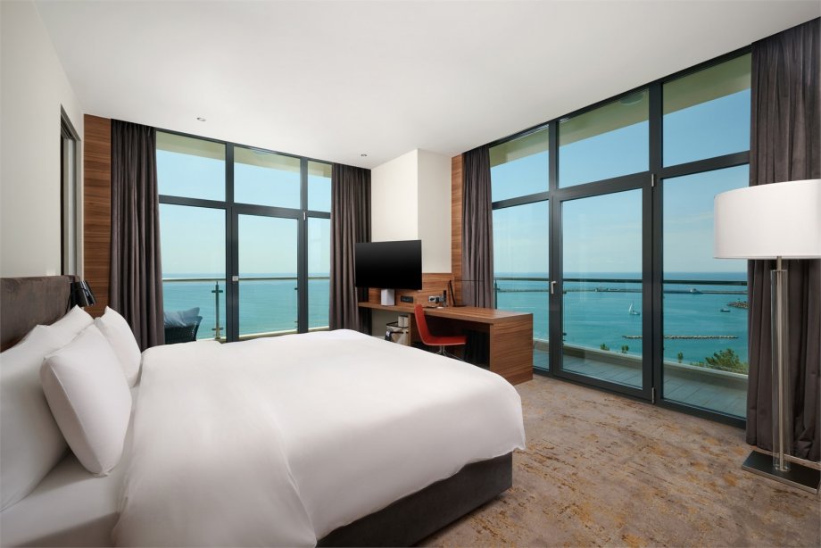 Panoramic Suite with Panoramic Sea View - with Double Bed and Sofa
