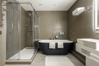 Ladoga Suite with a terrace - 3-room: Photo 11