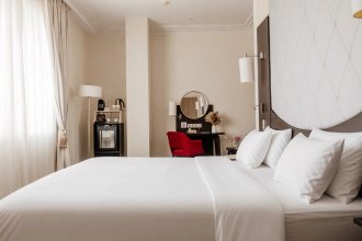 Privilege Room with a large double bed: Photo 3