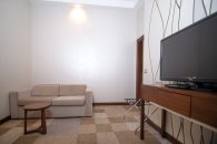 Семейный номер - с двуспальной кроватью и диваном: Фотография 7