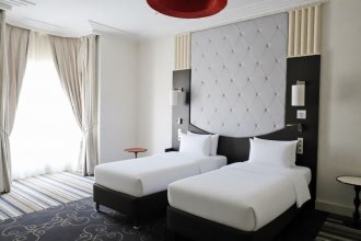 Privilege Room - with 2 single beds: Photo 3