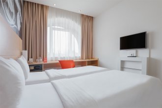 Standard Room – 2 Single Beds: Photo 2