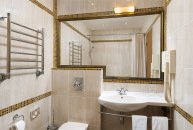 Классический номер СПА, с балконом - с двуспальной кроватью: Фотография 5