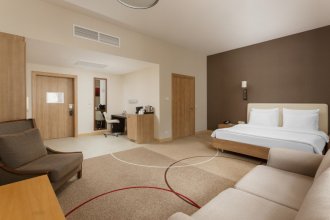 Accessible Suite: Photo 1