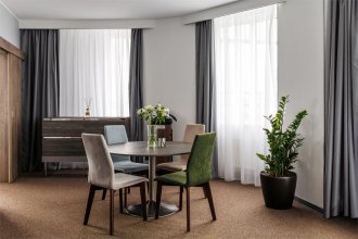 Ladoga Suite with a terrace - 3-room: Photo 1