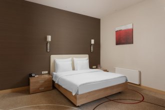 Accessible Suite: Photo 3