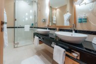 Executive Room with a double bed: Photo 6