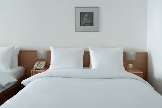 Superior room with 2 large beds: Photo 3
