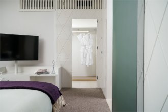 Two-room SO Suite with a loggia overlooking the courtyard – with a large double bed: Photo 4