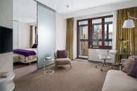 Two-room SO Suite with a loggia overlooking the courtyard – with a large double bed: Photo 5