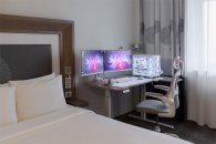 Семейный номер, с компьютерной зоной - с двуспальной кроватью: Фотография 5