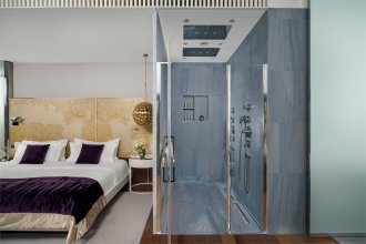 SO VVIP Presidential Suite with Jacuzzi and Fireplace – with a large double bed: Photo 9
