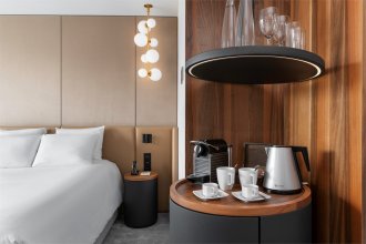 Junior Suite, with city view - with 1 double bed and a pull-out sofa: Photo 10