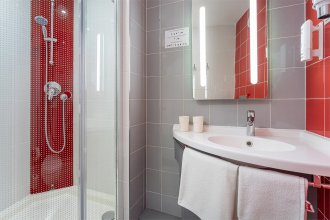Стандартный номер - с двуспальной кроватью: Фотография 4