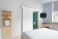 Standard room, for people with limited mobility – a double bed with an upper tier: Photo 9