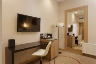 Family Suite - with 2 Bedrooms: Photo 6