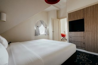 Suite - with a double bed: Photo 9