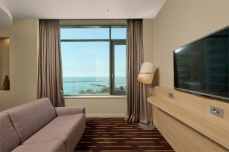 Privilege Room, with Sea View - with double bed and sofa: Photo 4