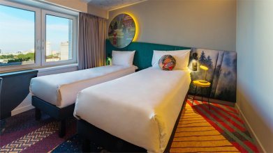 Standard Room - with 2 single beds: Photo 2
