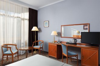 Классический номер СПА, с балконом - с двуспальной кроватью: Фотография 3