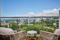 Executive room on the club floor, with a view of the city – with a double bed: Photo 8