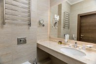 Deluxe Room with Balcony and Pool View - with Double Bed: Photo 6