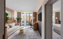 Junior Suite, with city view - with 1 double bed and a pull-out sofa: Photo 12
