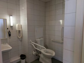 Стандартный номер, для маломобильных - с двумя односпальными кроватями: Photo 5