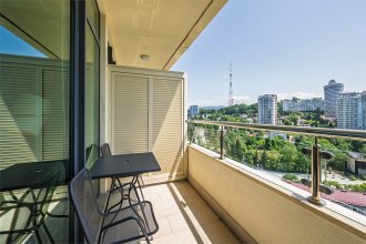Privilege room with a balcony and a view of the city - with a double bed: Photo 6