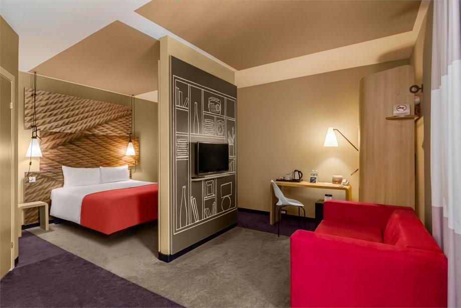 Premium Room - with one double bed and a sofa