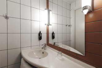 Премиальный номер - с двуспальной кроватью и диваном: Фотография 8