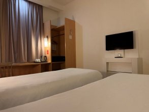 Standard Room - with 2 single beds: Photo 4