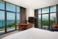 Executive Room with Panoramic Sea View - with a double bed: Photo 7