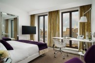 SO Urban Standard Room with a view of the rooftops of the city – with a large double bed: Photo 4