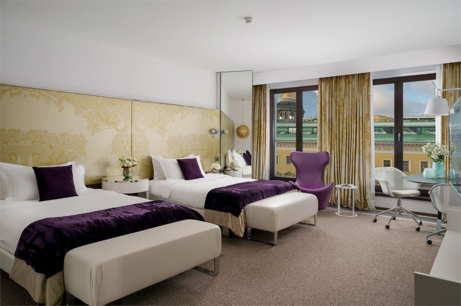 Junior Suite SO Studio Twin with a view of Voznesensky Prospekt - with 2 single beds