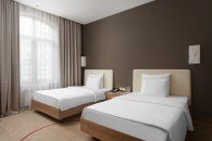 Privilege Suite - with 2 Single Beds: Photo 5