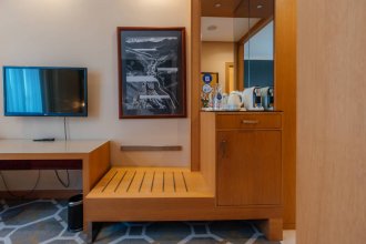 Superior Twin with Courtyard View: Photo 6