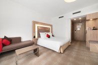 Standard Room - with a double bed or 2 single beds: Photo 8