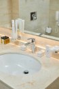 Deluxe Room with Balcony and Pool View - with Double Bed: Photo 6