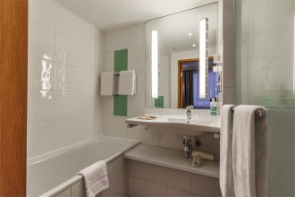 Standard Room with a double bed: Photo 7