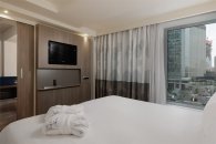 Executive Room with a double bed, city view: Photo 7