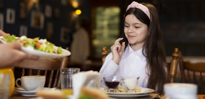 How to organize a children's birthday party at the hotel: ideas and suggestions