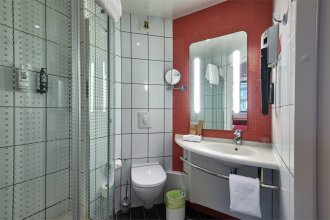 Стандартный номер - с двумя односпальными кроватями: Фотография 4